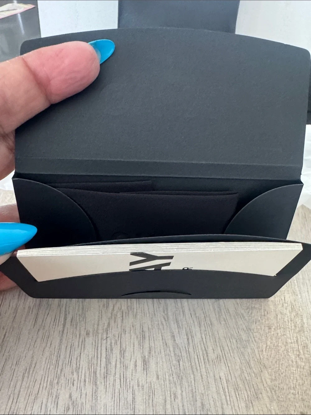 Quay Australia Black Could Never Gloss Oval Sunglasses ID  display picture 3